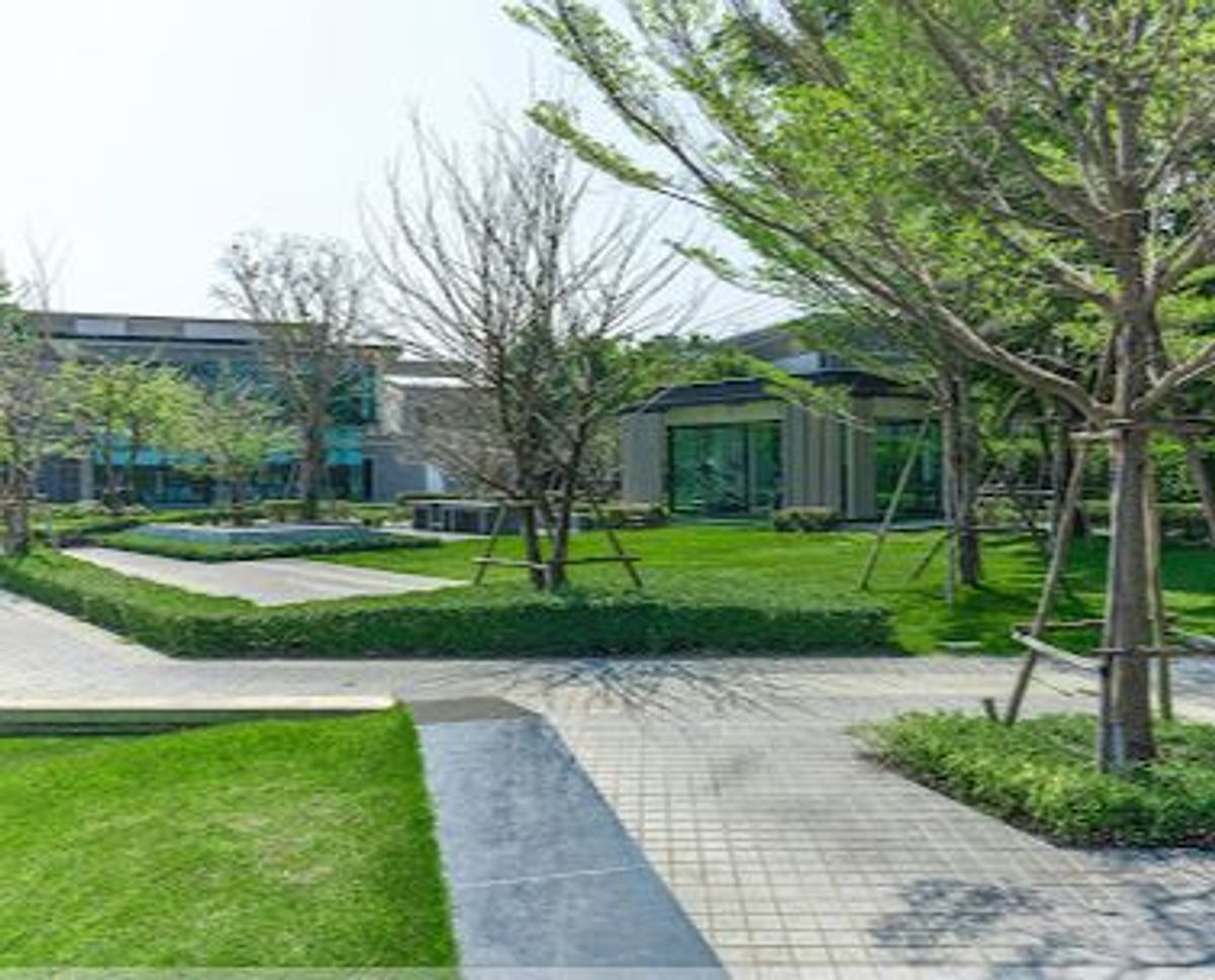 For SaleTownhomeLadkrabang, Suwannaphum Airport : Cheapest! House for sale, PATIO Ladkrabang-Motorway, Patio Ladkrabang-Motorway, near Suvarnabhumi Airport, 2-story townhome, special price, area 118 sq m., 3 bedrooms, beautiful house, ready to move in, good location, next to the main road, near the marke