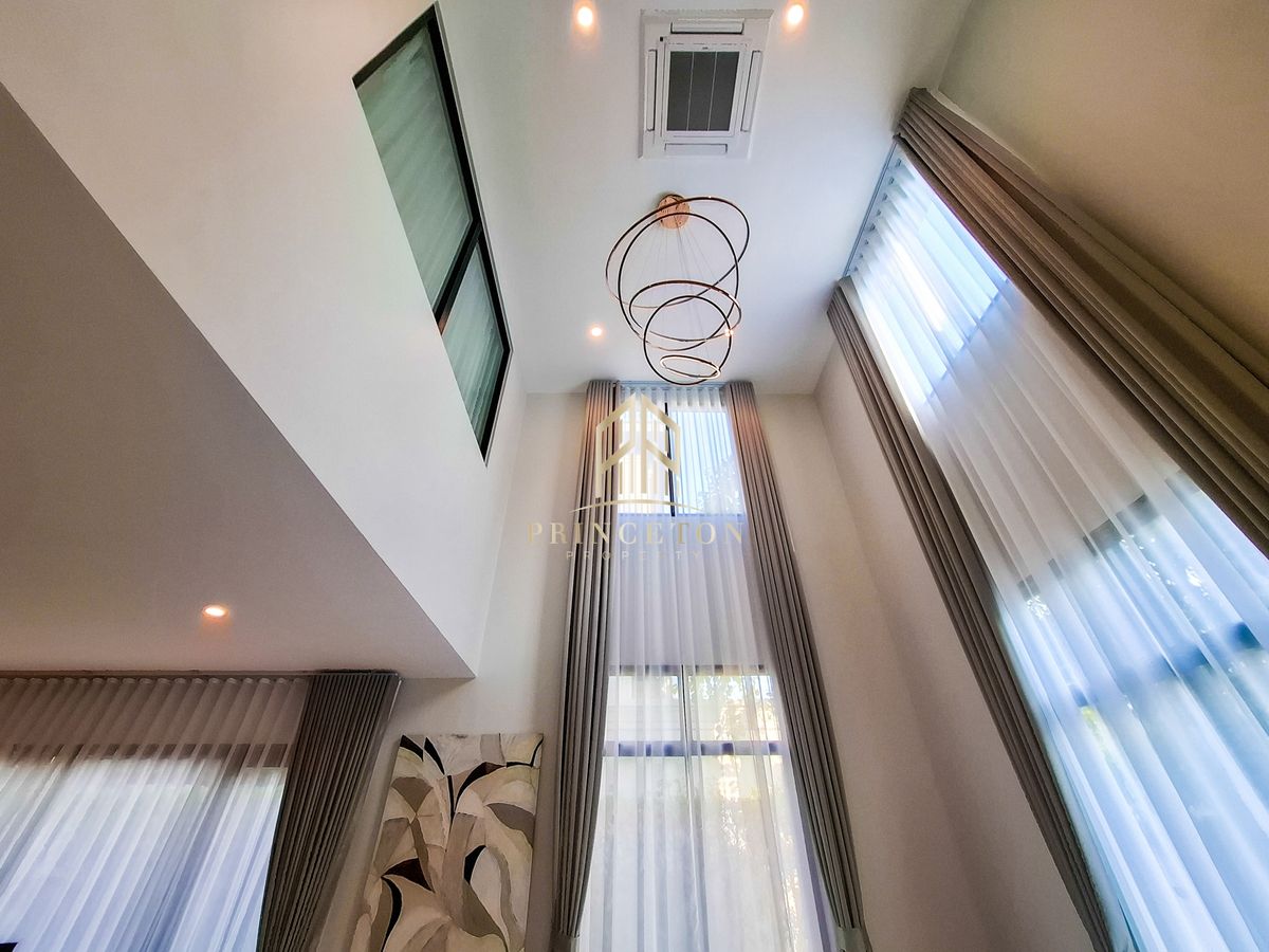 HousePattanakan, Srinakarin : Sell ​​or rent a luxury house, Saint, Royal Krungthep Kreetha 📌 092-4252445