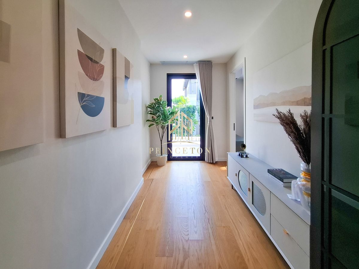 HousePattanakan, Srinakarin : Sell ​​or rent a luxury house, Saint, Royal Krungthep Kreetha 📌 092-4252445