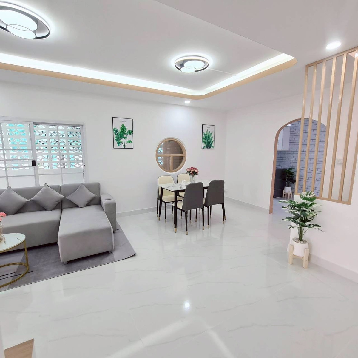 For SaleTownhomePathum Thani,Rangsit, Thammasat : Sell ​​Townhouse, 2nd corner room, Pruksa 9, Soi 49, Rangsit-Khlong 3, Size 27.4 Sq. There are 3 bedrooms, 2 bathrooms, good condition, full of kitchen, car park, price 1,600,000.- Free loans. Interested contact 085-550-1599.