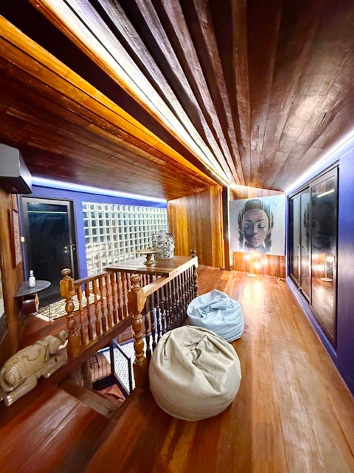 For RentShop HouseYaowarat, Banglamphu : MRT Hua Lamphong, Dragon Temple, Building 6, Sq. W. 460 sq.m., Golden Location, Yaowarat, beautiful, eye -catching, complete decoration by the hotel.