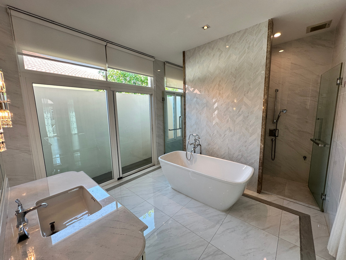 For SaleHouseBangna, Bearing, Lasalle : SH030225 2 -story house for sale, 4 bedrooms, Nantawan, Bang Na Km. 7, near Mega Bangna