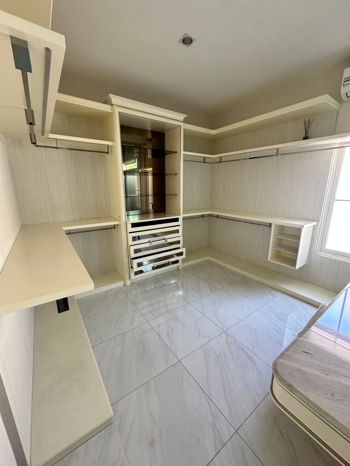 For SaleHouseBangna, Bearing, Lasalle : SH030225 2 -story house for sale, 4 bedrooms, Nantawan, Bang Na Km. 7, near Mega Bangna