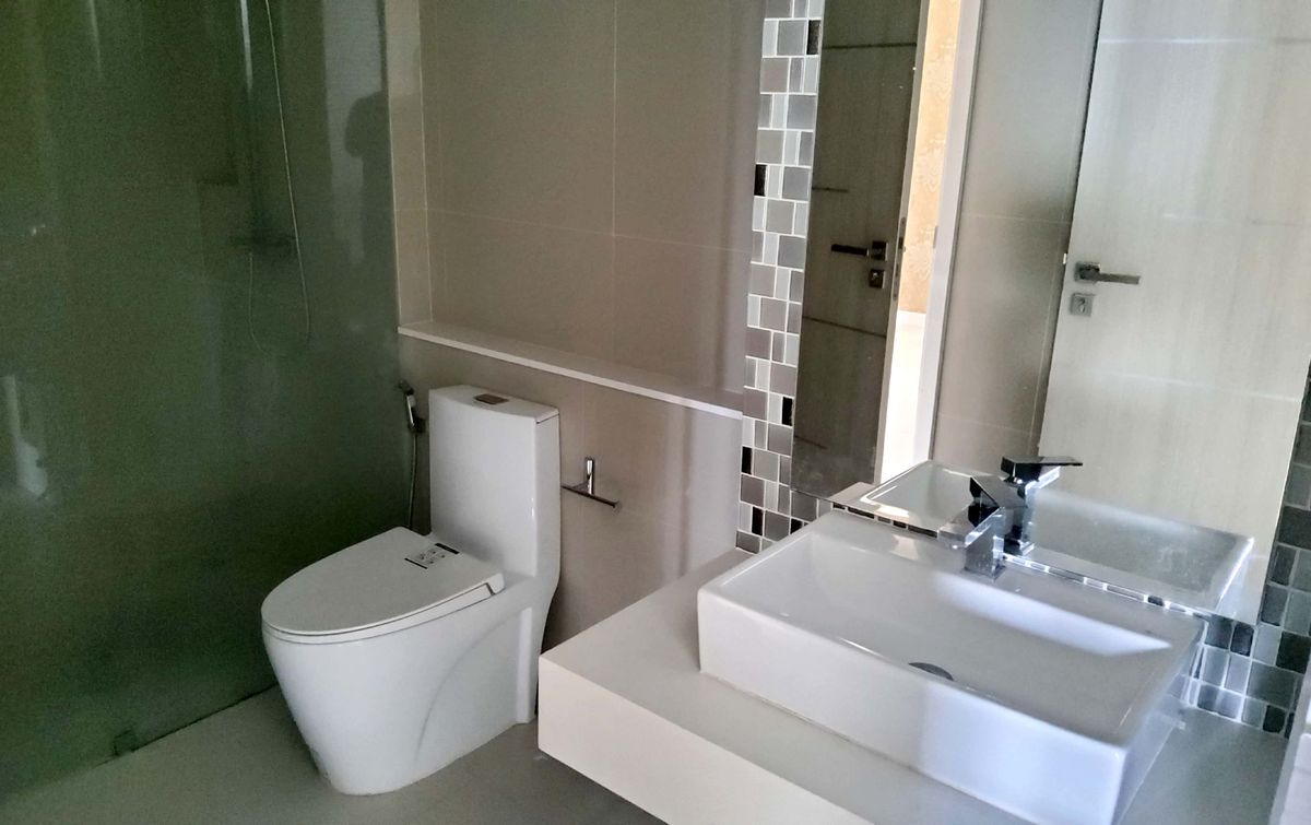 For SaleCondoPattaya, Bangsaen, Chonburi : One Tower Pratamnak condo for sale 🌊 Live the sea! One Tower Condo Pattaya, beautiful view, premium location