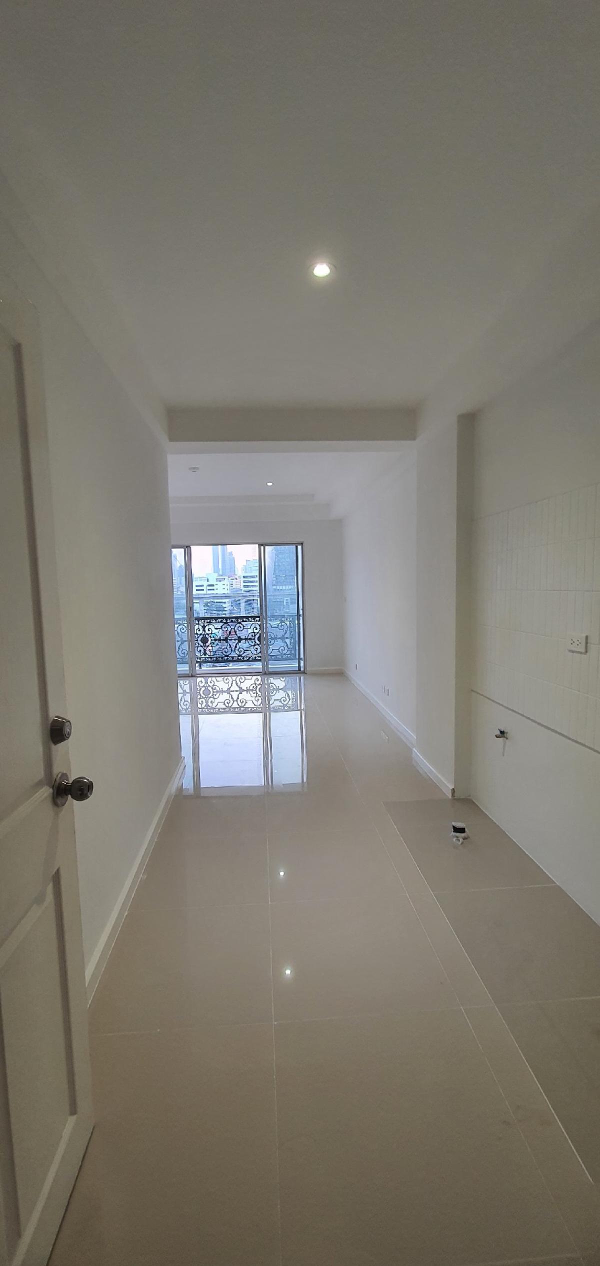 ขายคอนโดสุขุมวิท อโศก ทองหล่อ : คอนโด ไบรท์ตั้น เพลส Briton place condo สนใจจริงโทรมือถือหรือLine