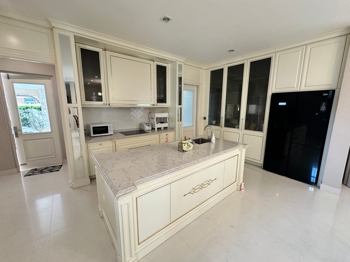 For SaleHouseBangna, Bearing, Lasalle : SH030225 2 -story house for sale, 4 bedrooms, Nantawan, Bang Na Km. 7, near Mega Bangna