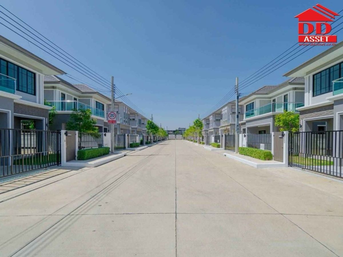 ขายบ้านลาดกระบัง สุวรรณภูมิ : ขายบ้านเดี่ยว 2 ชั้น เดอะ แฮมป์ตัน พระราม9 กรุงเทพกรีฑา (The Hampton Rama 9 Krungthep Kreetha) ใกล้ถนนตัดใหม่ศรีนครินทร์- ร่มเกล้า รหัส : H8174