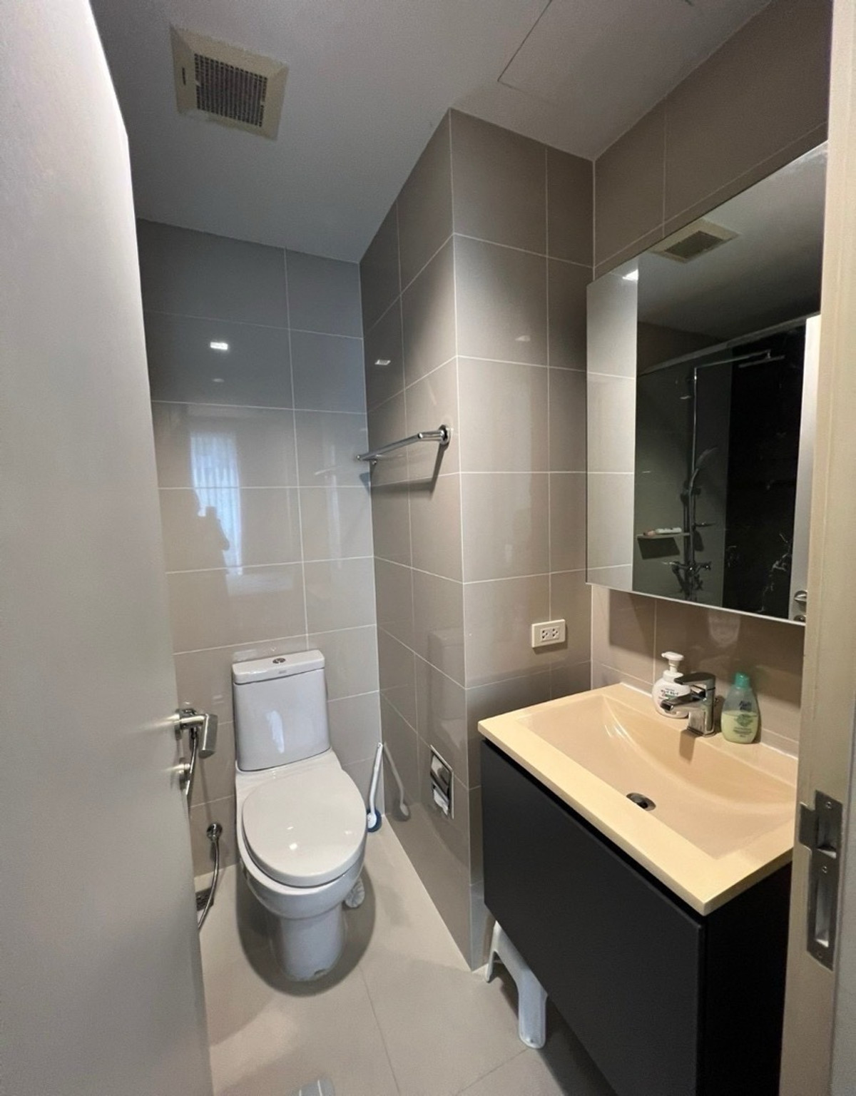 ให้เช่าคอนโดวงเวียนใหญ่ เจริญนคร : Nye by Sansiri (นายน์ บาย แสนสิริ)  (1bed1bath 32sqm) 