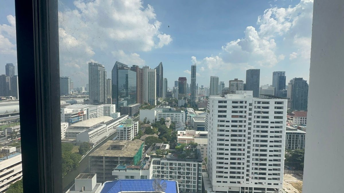 For SaleCondoNana, North Nana,Sukhumvit13, Soi Nana : For Sale Condo Kallista Manations Large Room with Balcony (S03-1995)