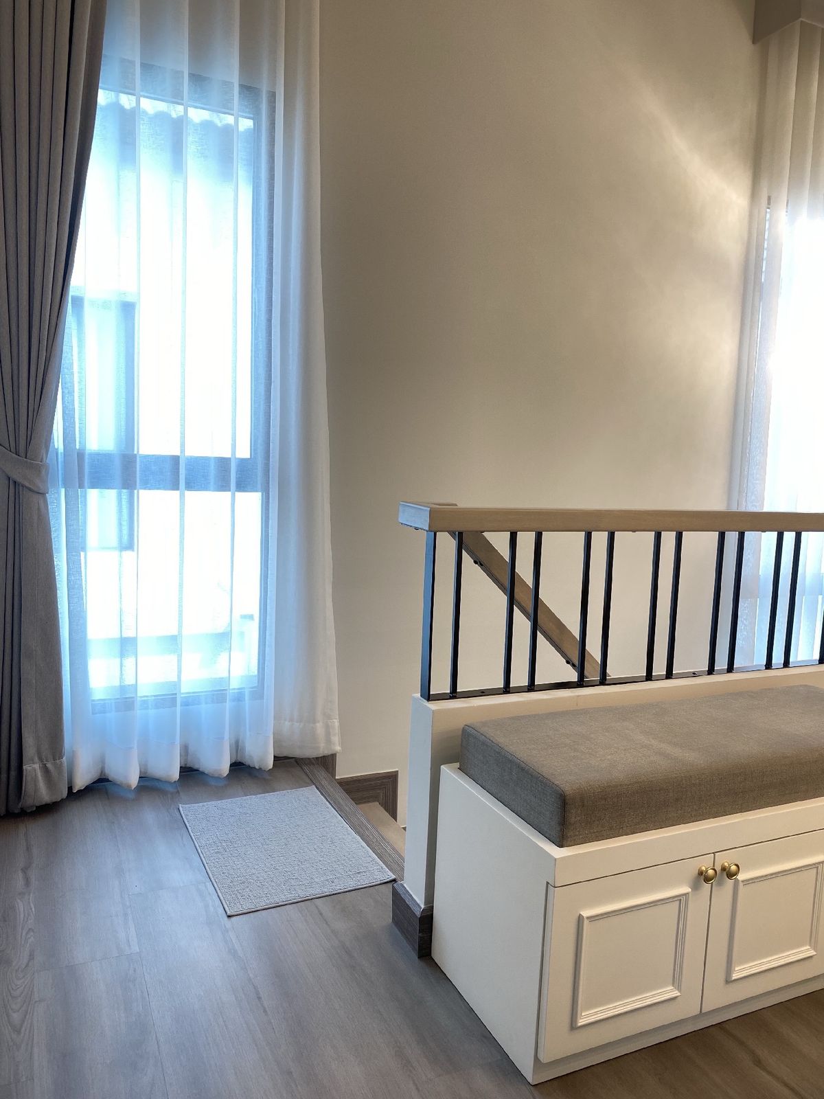 ขายบ้านลาดกระบัง สุวรรณภูมิ : สราญสิริ รามคำแหง บ้านหรู หิ้วกระเป๋าเข้าอยู่ได้เลย ที่ดิน 56 ตรว. พื้นที่ใช้สอย 184 ตรม.