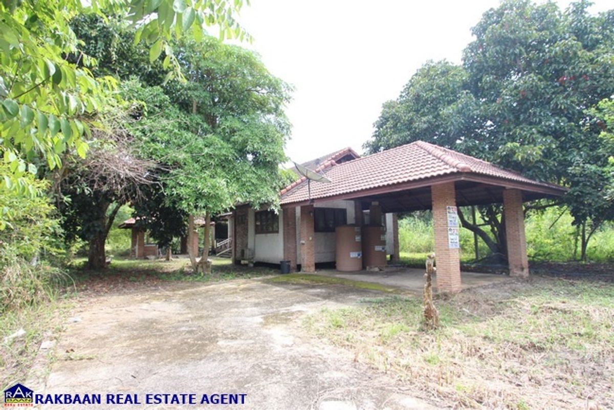 ขายบ้านจันทบุรี : ขายบ้านพักตากอากาศ Rabbit Hill Resort 1ไร่ 16วา 2ห้องนอน 2ห้องน้ำ หลังบ้านติดธารน้ำ วิวภูเขา ราคาเพียง 1.75 ล้านเท่านั้น