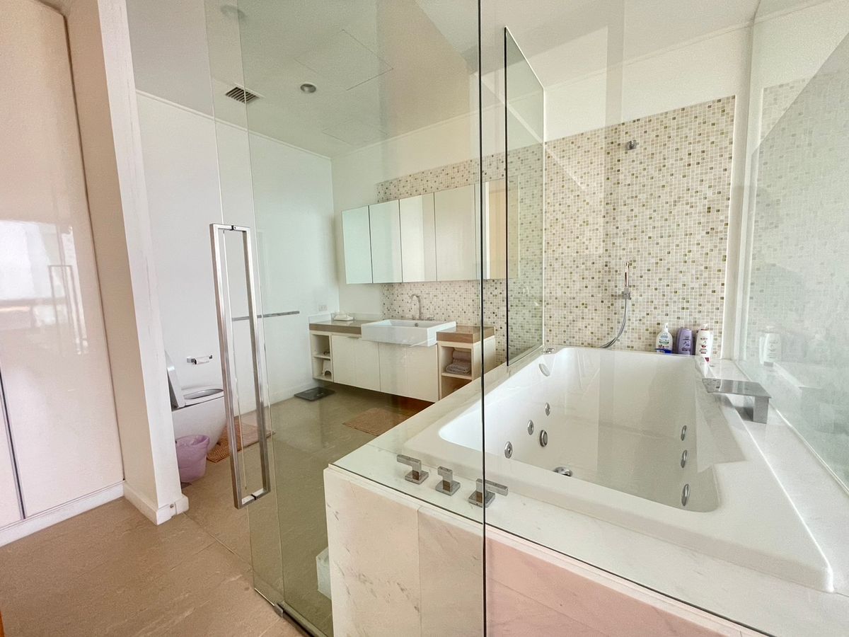 ให้เช่าคอนโดพัทยา บางแสน ชลบุรี สัตหีบ : for rent codno Northpoint Pattaya corner type 3 Beds (S03-1993)