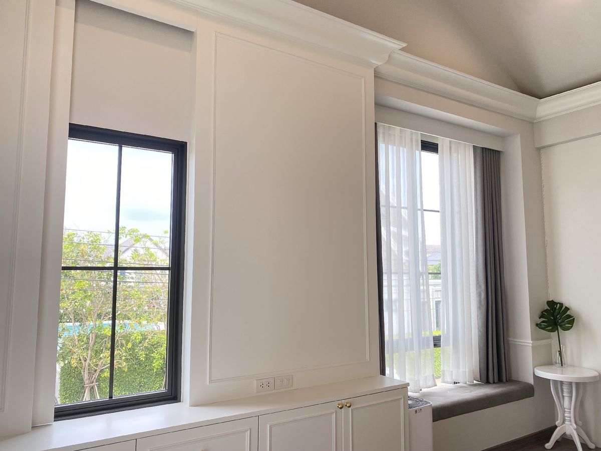 ขายบ้านลาดกระบัง สุวรรณภูมิ : สราญสิริ รามคำแหง บ้านหรู หิ้วกระเป๋าเข้าอยู่ได้เลย ที่ดิน 56 ตรว. พื้นที่ใช้สอย 184 ตรม.