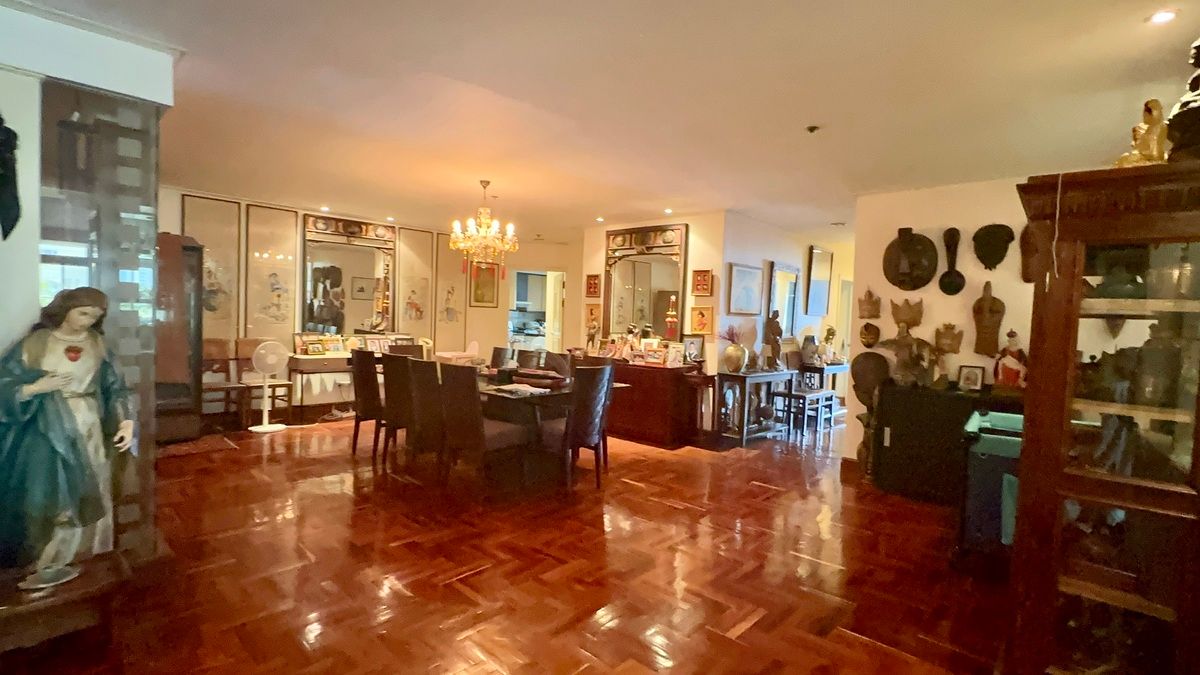 For SaleCondoNana, North Nana,Sukhumvit13, Soi Nana : For Sale Condo Kallista Manations Large Room with Balcony (S03-1995)