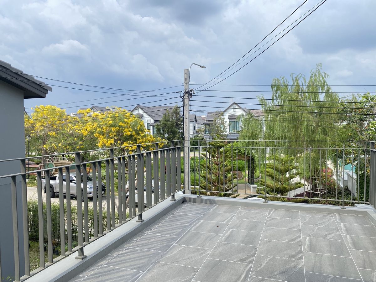 ขายบ้านลาดกระบัง สุวรรณภูมิ : สราญสิริ รามคำแหง บ้านหรู หิ้วกระเป๋าเข้าอยู่ได้เลย ที่ดิน 56 ตรว. พื้นที่ใช้สอย 184 ตรม.