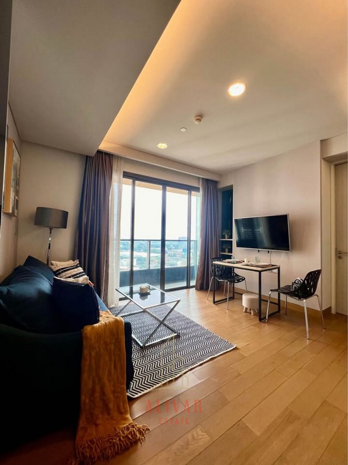 ให้เช่าคอนโดสุขุมวิท อโศก ทองหล่อ : RC030125 ให้เช่า Condo THE LUMPINI 24 ใกล้รถไฟฟ้า BTS พร้อมพงษ์