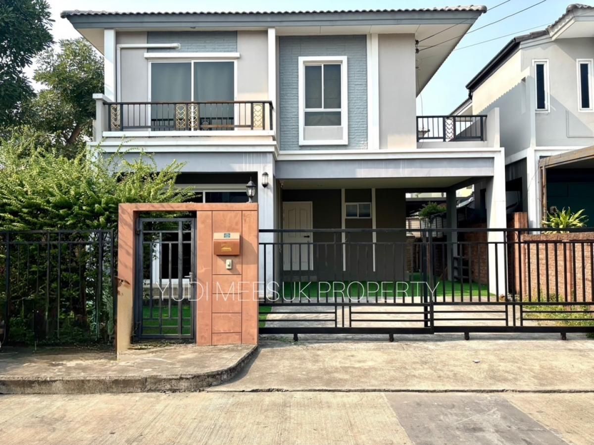 For RentHousePattanakan, Srinakarin : 🏡 For rent 🏡 2 -story house, 3 bedrooms, 2 bathrooms, 2 parking, Passorn Press Tee Blaze Project