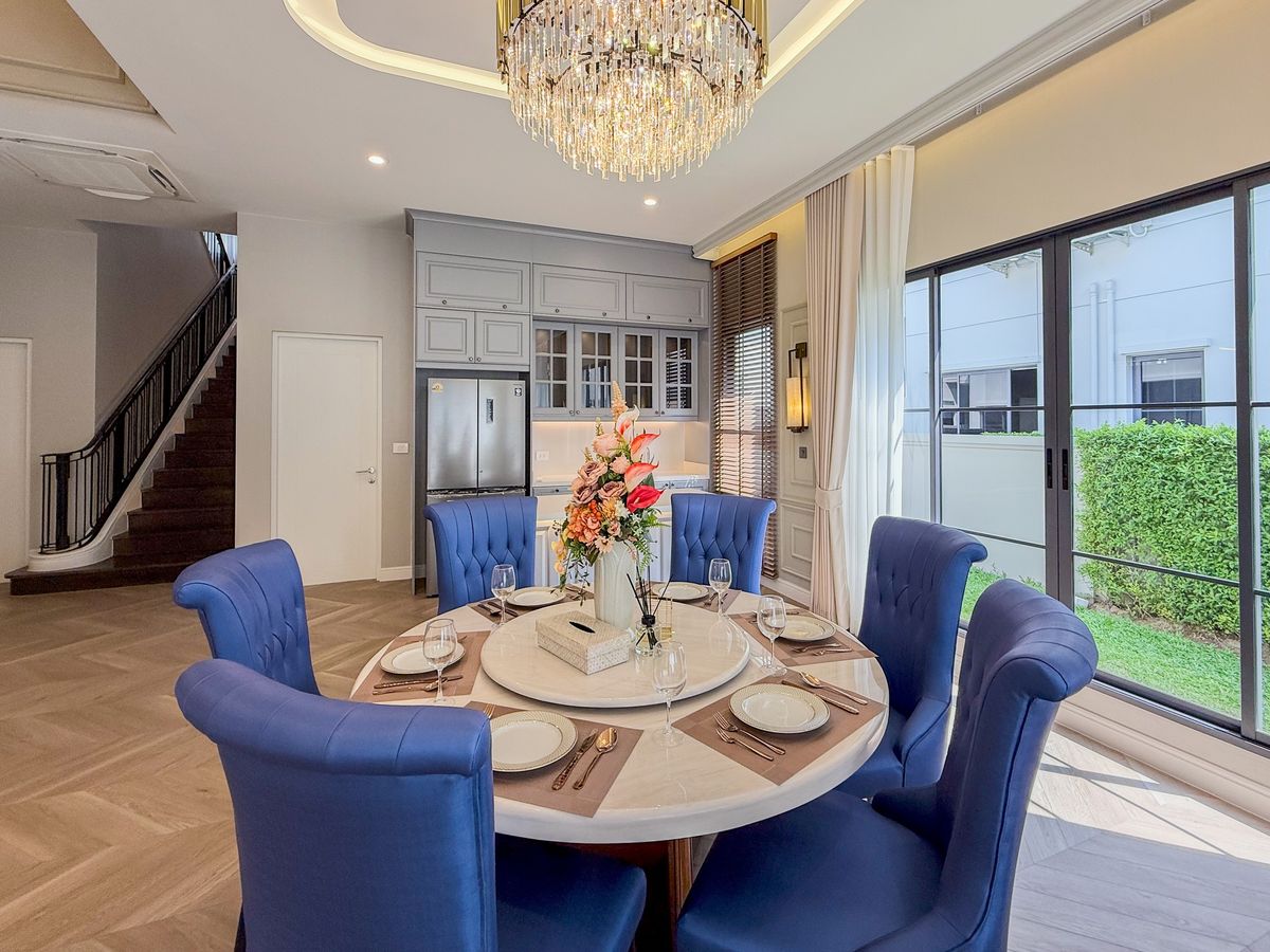ให้เช่าบ้านพัฒนาการ ศรีนครินทร์ : [For Rent] 🏡✨ Luxury Mansion-Style House at Narasiri Krungthep Kreetha Ultra Luxury Collection project by Sansiri 450K 📞 Tel : 065-2614622 Tammy