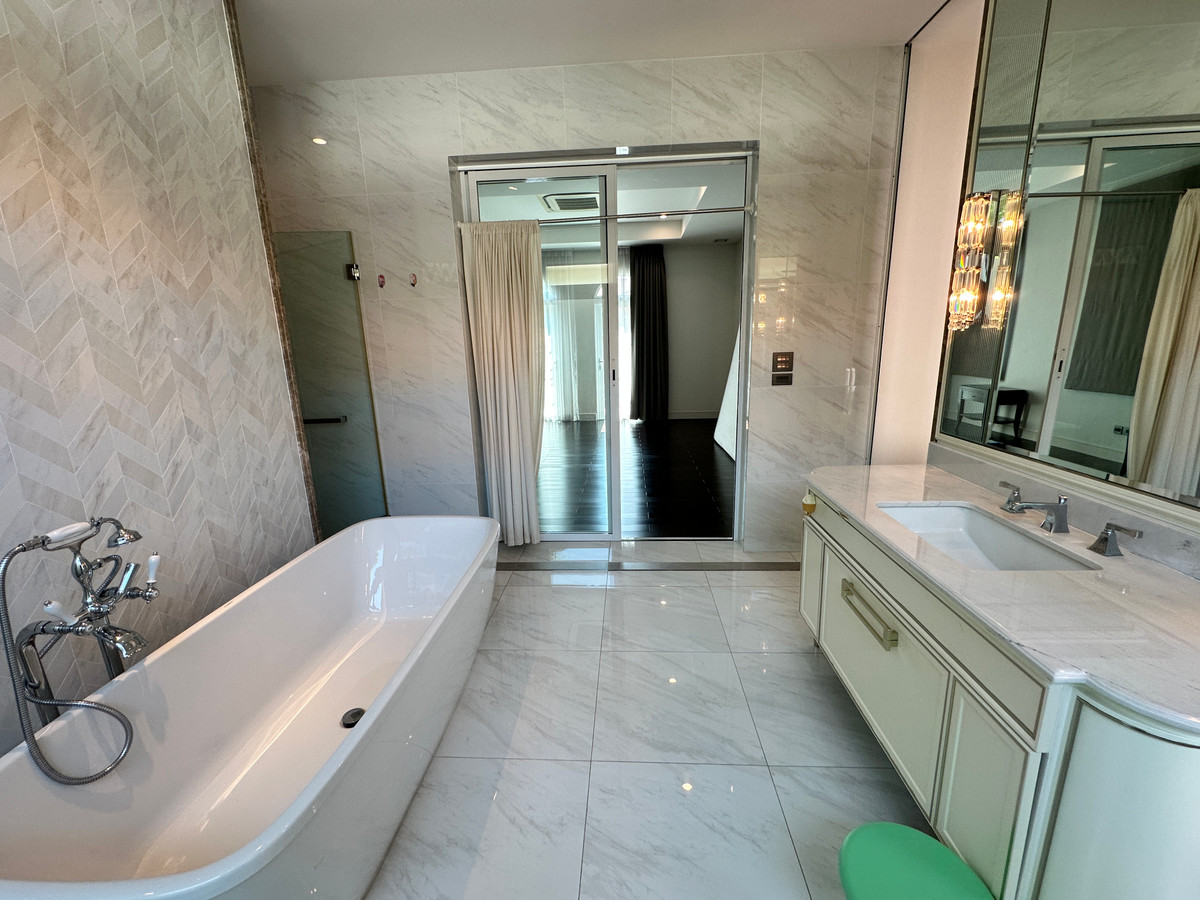 For SaleHouseBangna, Bearing, Lasalle : SH030225 2 -story house for sale, 4 bedrooms, Nantawan, Bang Na Km. 7, near Mega Bangna