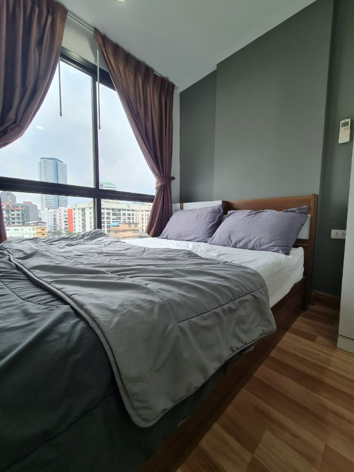 ขายคอนโดบางนา แบริ่ง ลาซาล : ขายคอนโด Apool Condo บางนา พร้อมเฟอร์นิเจอร์ และเครื่องใช้ไฟฟ้าครบชุด (SM1062)