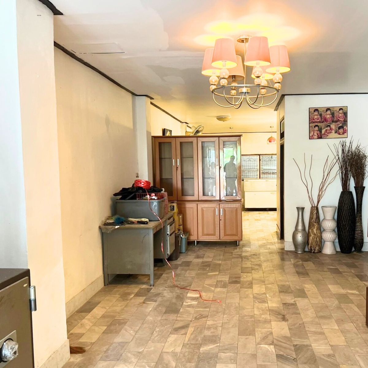 For RentTownhomeChokchai 4, Ladprao 71, Ladprao 48, : 🔥 Rent 25000 Townhouse 3 floors, gold location ⚡ Sell 3.9 million 3 -story townhouse for sale, 5 bedrooms, 30 sq.m., 2 parking spaces, Soi Nakniwat 42, Lat Phrao 71