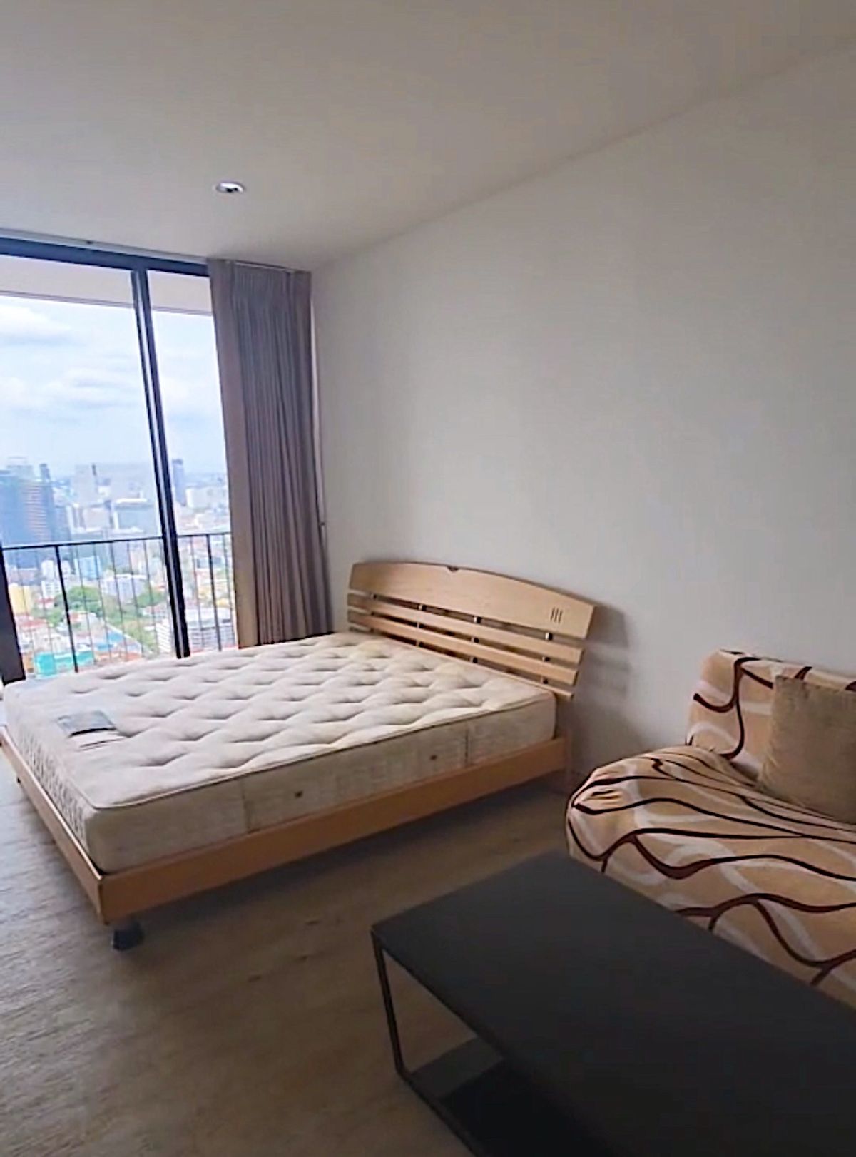 For RentCondoLadprao, Central Ladprao : The Issara Ladprao (Di Issara Ladprao) For Rent (Studio 35SQM)