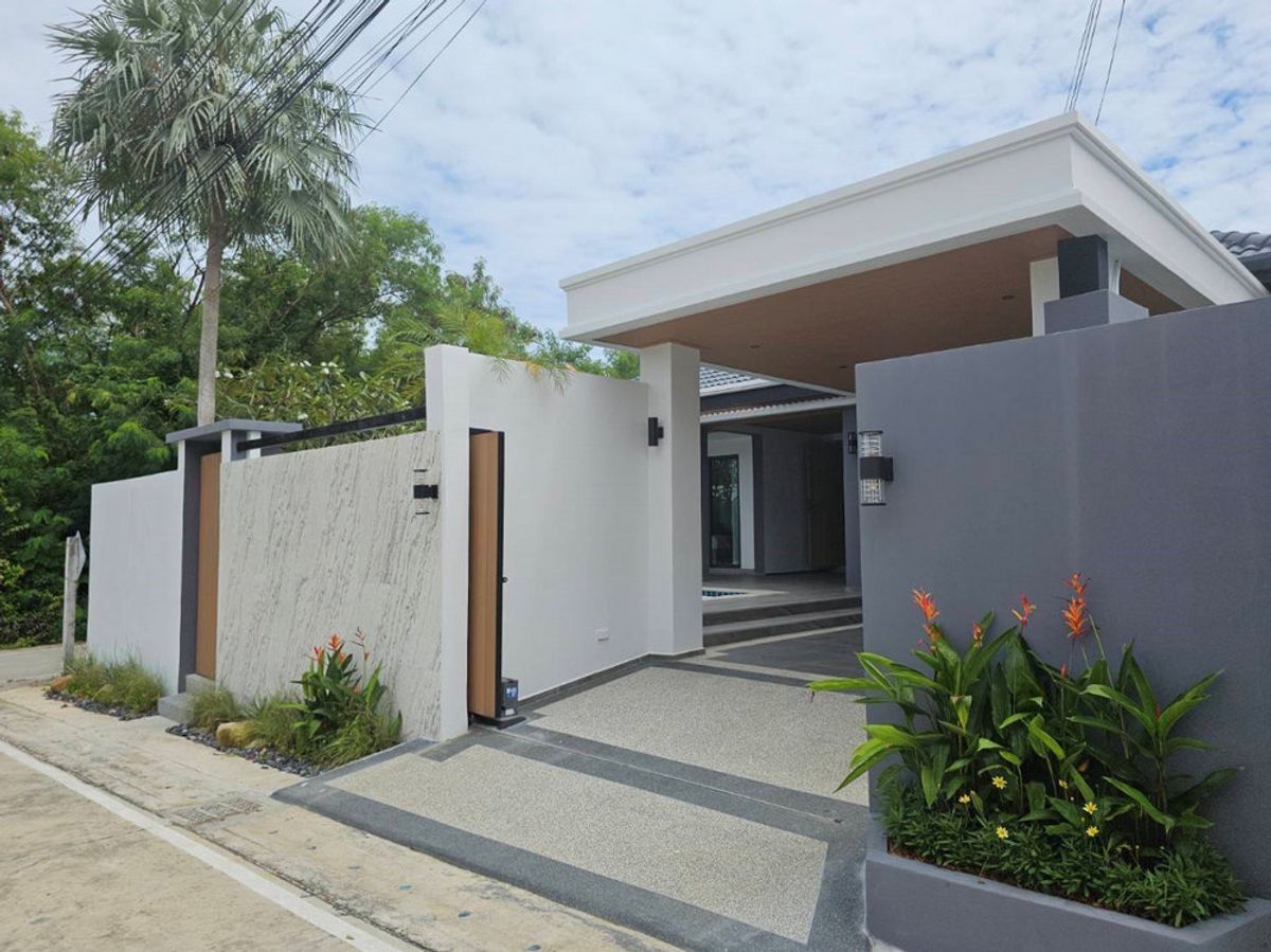 For SalePhuket : Inquire. Call: 096-642-6265 Pool Villa, luxurious 3 bedrooms, Sai Yuan Rawai, Phuket