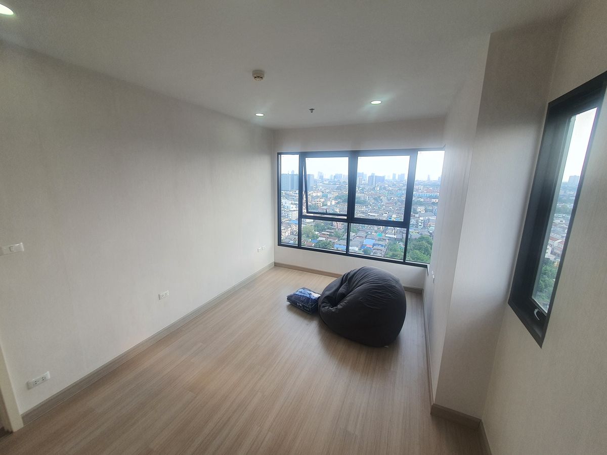 ขายคอนโดปิ่นเกล้า จรัญสนิทวงศ์ : คอนโด ห้องมุม 83.9 ตารางเมตร, เป็นส่วนตัว เนื้อที่เยอะ, ศุภาลัย ลอฟท์ สถานีแยกไฟฉาย, ห้องใหม่ไม่เคยอยู่, วิวระเบียงไม่มีตึกบัง อากาศดี, ห่างรถไฟฟ้า สถานีแยกไฟฉาย เพียง 350 เมตร