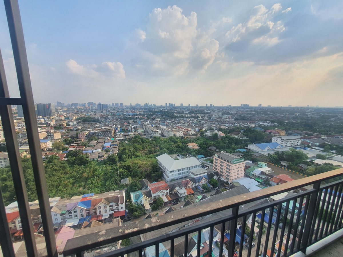 ขายคอนโดปิ่นเกล้า จรัญสนิทวงศ์ : คอนโด ห้องมุม 83.9 ตารางเมตร, เป็นส่วนตัว เนื้อที่เยอะ, ศุภาลัย ลอฟท์ สถานีแยกไฟฉาย, ห้องใหม่ไม่เคยอยู่, วิวระเบียงไม่มีตึกบัง อากาศดี, ห่างรถไฟฟ้า สถานีแยกไฟฉาย เพียง 350 เมตร