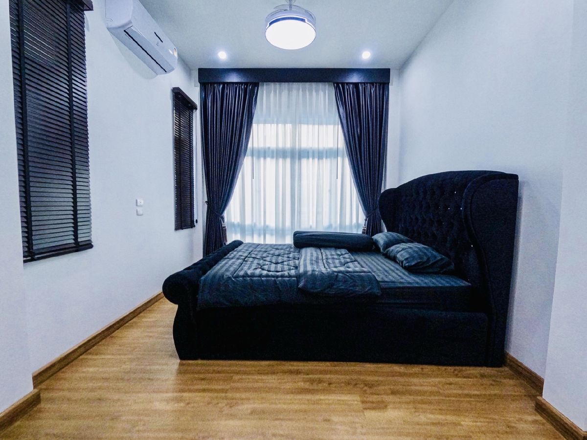 HouseBuri Ram : Luxury House for Sale in Muang Buriram, Installing payment applies.