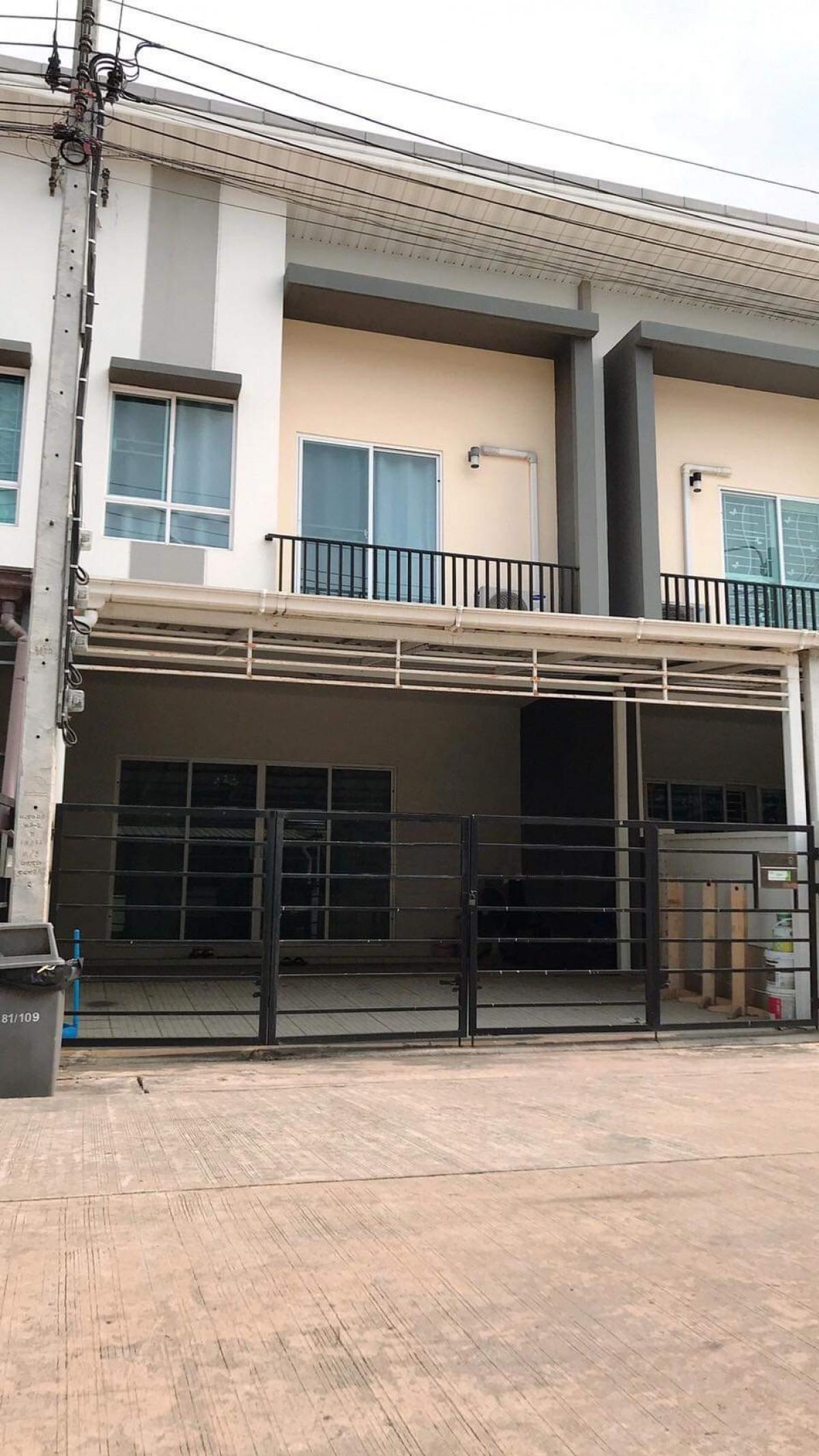 For SaleTownhomeRama5, Ratchapruek, Bangkruai : Urgent sale!  Hot, money is lower than the appraised value.