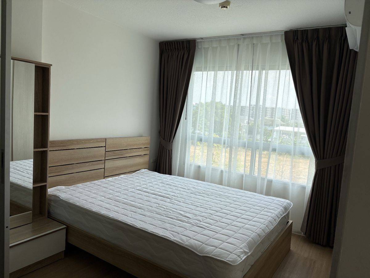 For RentCondoLadkrabang, Suwannaphum Airport : Condo rental | Pool view 