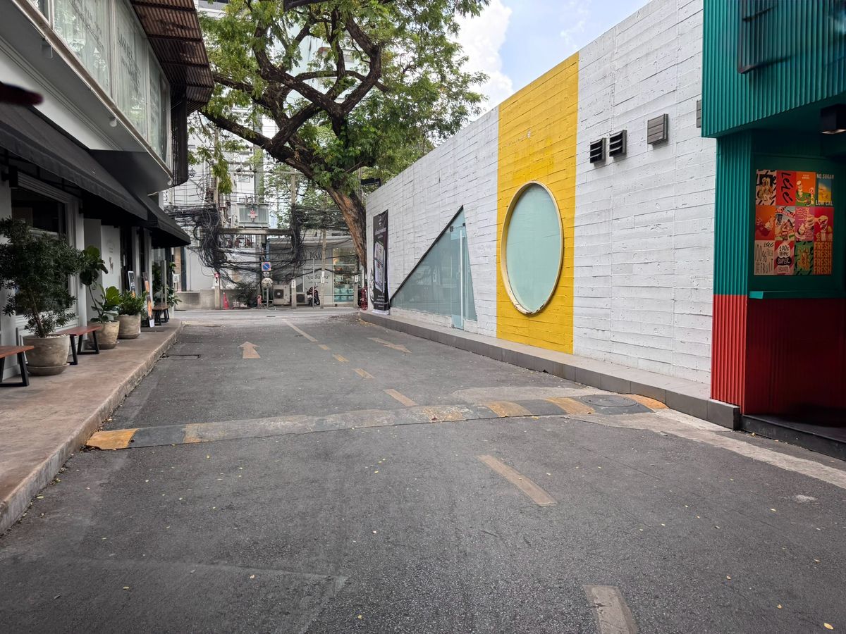 For RentRetail SpaceSukhumvit, Asoke, Thonglor : Rent a small area, Thonglor 13, suitable for flower shops or other businesses (N.1604)