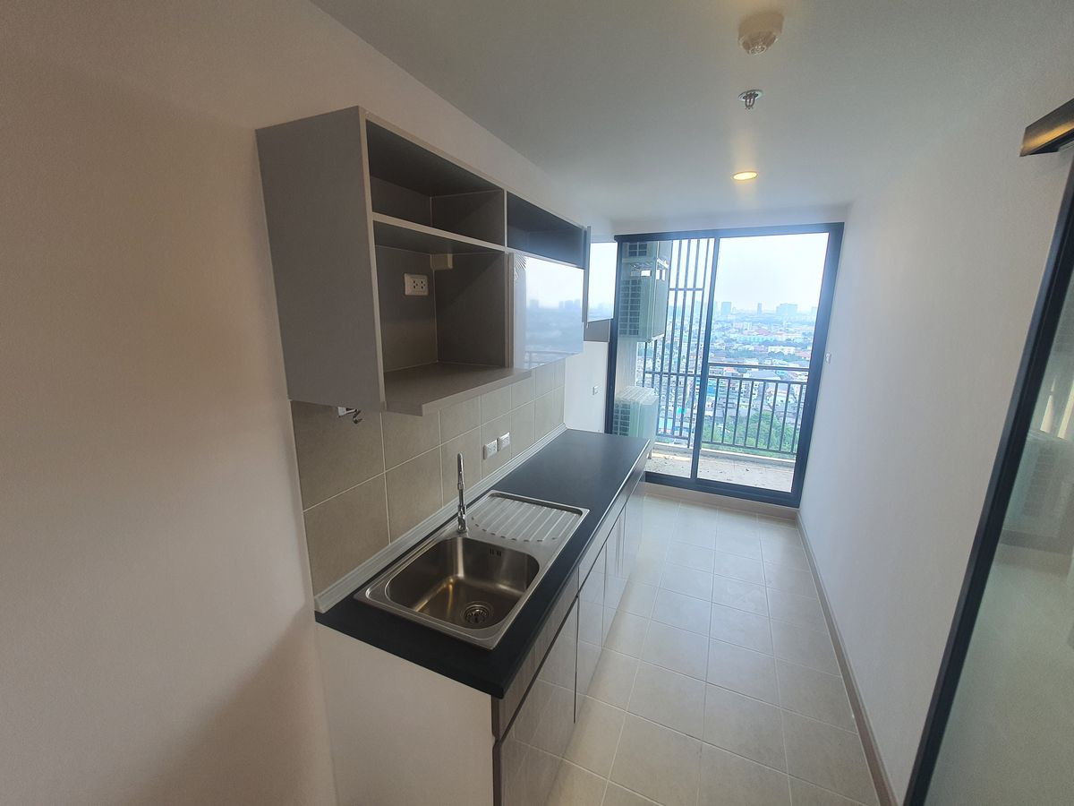 ขายคอนโดปิ่นเกล้า จรัญสนิทวงศ์ : คอนโด ห้องมุม 83.9 ตารางเมตร, เป็นส่วนตัว เนื้อที่เยอะ, ศุภาลัย ลอฟท์ สถานีแยกไฟฉาย, ห้องใหม่ไม่เคยอยู่, วิวระเบียงไม่มีตึกบัง อากาศดี, ห่างรถไฟฟ้า สถานีแยกไฟฉาย เพียง 350 เมตร