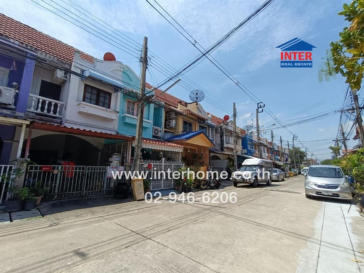 ขายทาวน์โฮมนวมินทร์ รามอินทรา : ทาวน์เฮ้าส์ 2 ชั้น 18 ตร.ว. หมู่บ้านณัฐกานต์ 3 ซอยพหลโยธิน52 แยก11/1 ถนนพหลโยธิน ถนนเทพรักษ์ เขตสายไหม กรุงเทพมหานคร