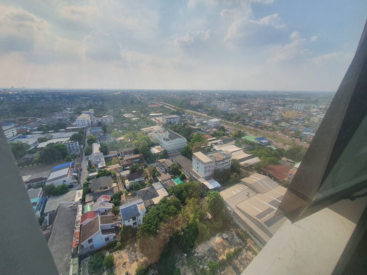 ขายคอนโดปิ่นเกล้า จรัญสนิทวงศ์ : คอนโด ห้องมุม 83.9 ตารางเมตร, เป็นส่วนตัว เนื้อที่เยอะ, ศุภาลัย ลอฟท์ สถานีแยกไฟฉาย, ห้องใหม่ไม่เคยอยู่, วิวระเบียงไม่มีตึกบัง อากาศดี, ห่างรถไฟฟ้า สถานีแยกไฟฉาย เพียง 350 เมตร