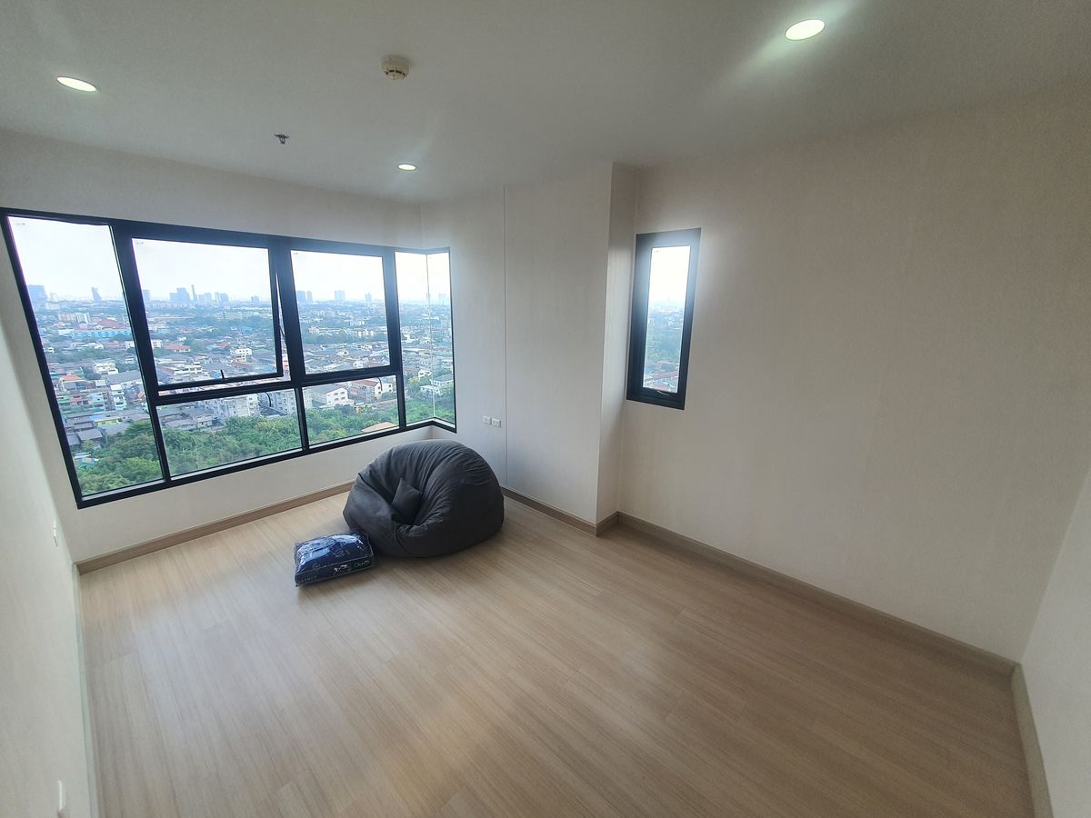 ขายคอนโดปิ่นเกล้า จรัญสนิทวงศ์ : คอนโด ห้องมุม 83.9 ตารางเมตร, เป็นส่วนตัว เนื้อที่เยอะ, ศุภาลัย ลอฟท์ สถานีแยกไฟฉาย, ห้องใหม่ไม่เคยอยู่, วิวระเบียงไม่มีตึกบัง อากาศดี, ห่างรถไฟฟ้า สถานีแยกไฟฉาย เพียง 350 เมตร