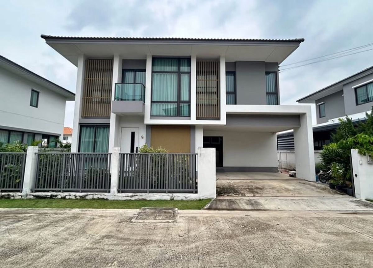 For RentHousePathum Thani,Rangsit, Thammasat : 25,000.- Detached house, corner with furniture, Delight, Delight, Lam Luk Ka Khlong 3 projects next to the main road near BTS Khu Khot Station