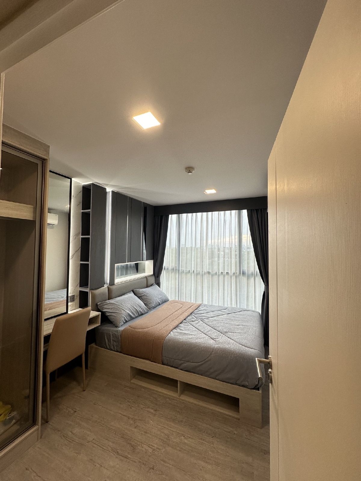 For RentCondoBangna, Bearing, Lasalle : Condo for rent at Moz Tropica Bangna Atmoz Tropicana Bangna Floor/Building: 6 Building: E ​​Room size: 29 sq.m. Price: 12,000 baht. Nearby places: Yellow Line