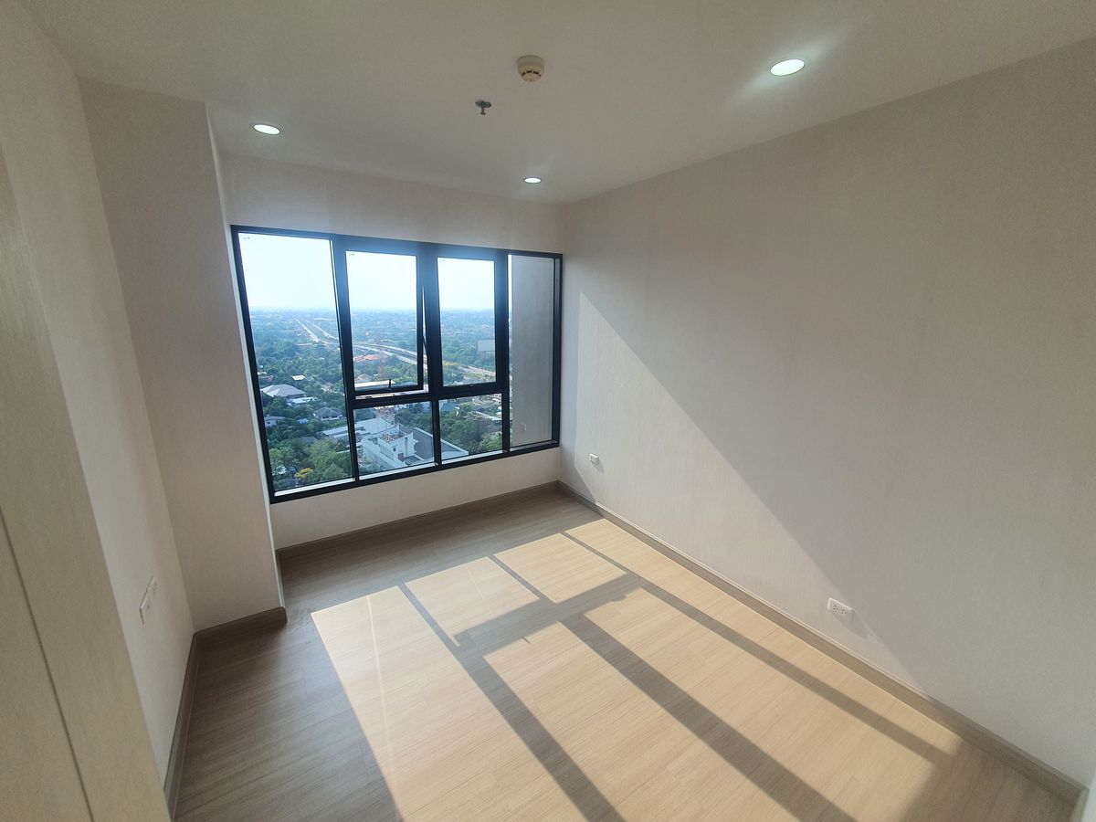 ขายคอนโดปิ่นเกล้า จรัญสนิทวงศ์ : คอนโด ห้องมุม 83.9 ตารางเมตร, เป็นส่วนตัว เนื้อที่เยอะ, ศุภาลัย ลอฟท์ สถานีแยกไฟฉาย, ห้องใหม่ไม่เคยอยู่, วิวระเบียงไม่มีตึกบัง อากาศดี, ห่างรถไฟฟ้า สถานีแยกไฟฉาย เพียง 350 เมตร