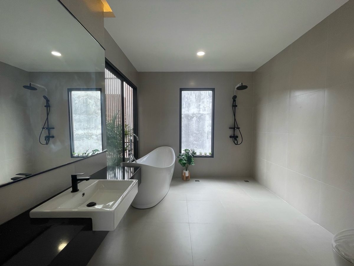 For SaleTownhomeSukhumvit, Asoke, Thonglor : 🏡 Newly Built Pool Villa for Sale | Sukhumvit 60/1 | 700 m. to BTS Bang Chak | Sold with Tenant Until Feb 2027