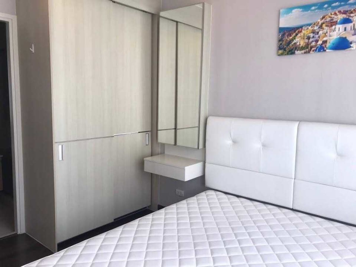 ให้เช่าคอนโดพระราม 9 เพชรบุรีตัดใหม่ RCA : คอนโด  Q Asoke ห้องสวย เฟอร์นิเจอร์ครบ พร้อมเช่าอยู่