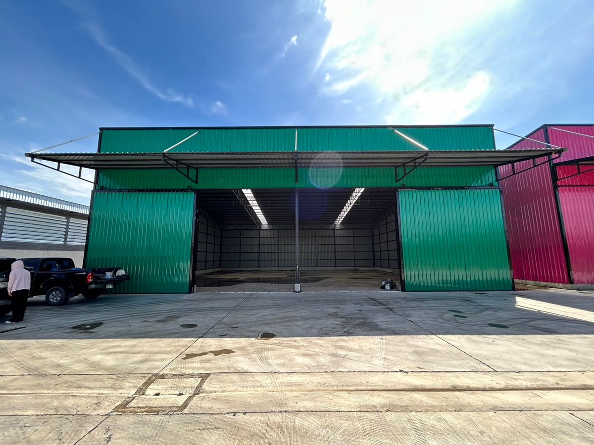For RentWarehouseMin Buri, Romklao : 🎉FOR RENT🕋 Rent warehouse warehouse ** [Size 400 sq.m.] 📍 ** Location of Suwinthawong Chachoengsao, new warehouse, beautiful car, trailer, can enter ✅ Suitable for warehouses Distribution center Online business Online delivery company, pack of products or