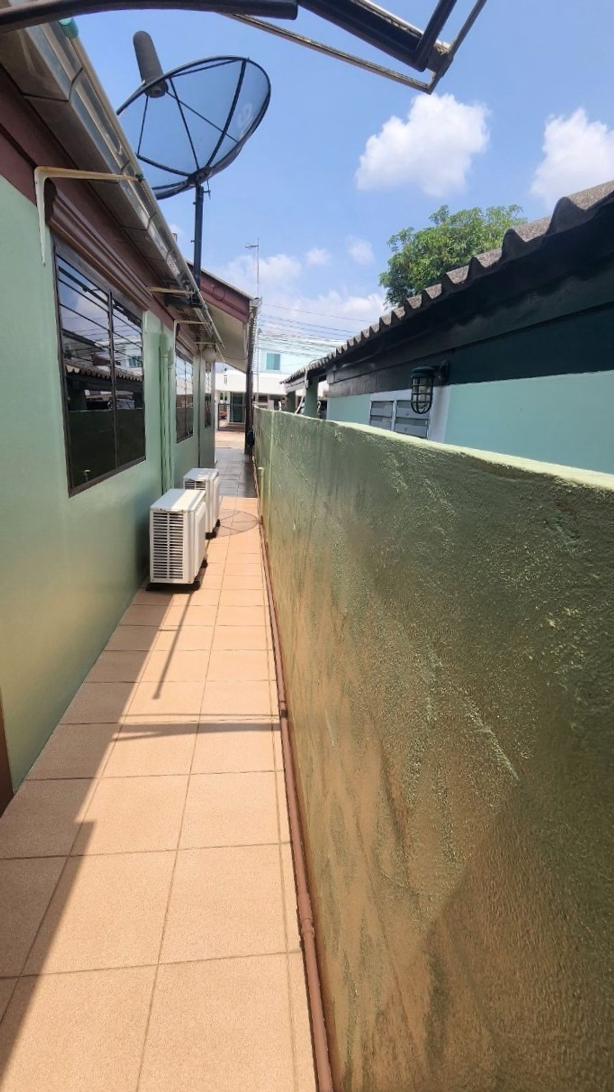 ขายบ้านมีนบุรี-ร่มเกล้า : ขายด่วน บ้านเดี่ยว 50 ตร.ว หมู่บ้านสัมมากร รามคำแหง 112 พร้อมเข้าอยู่