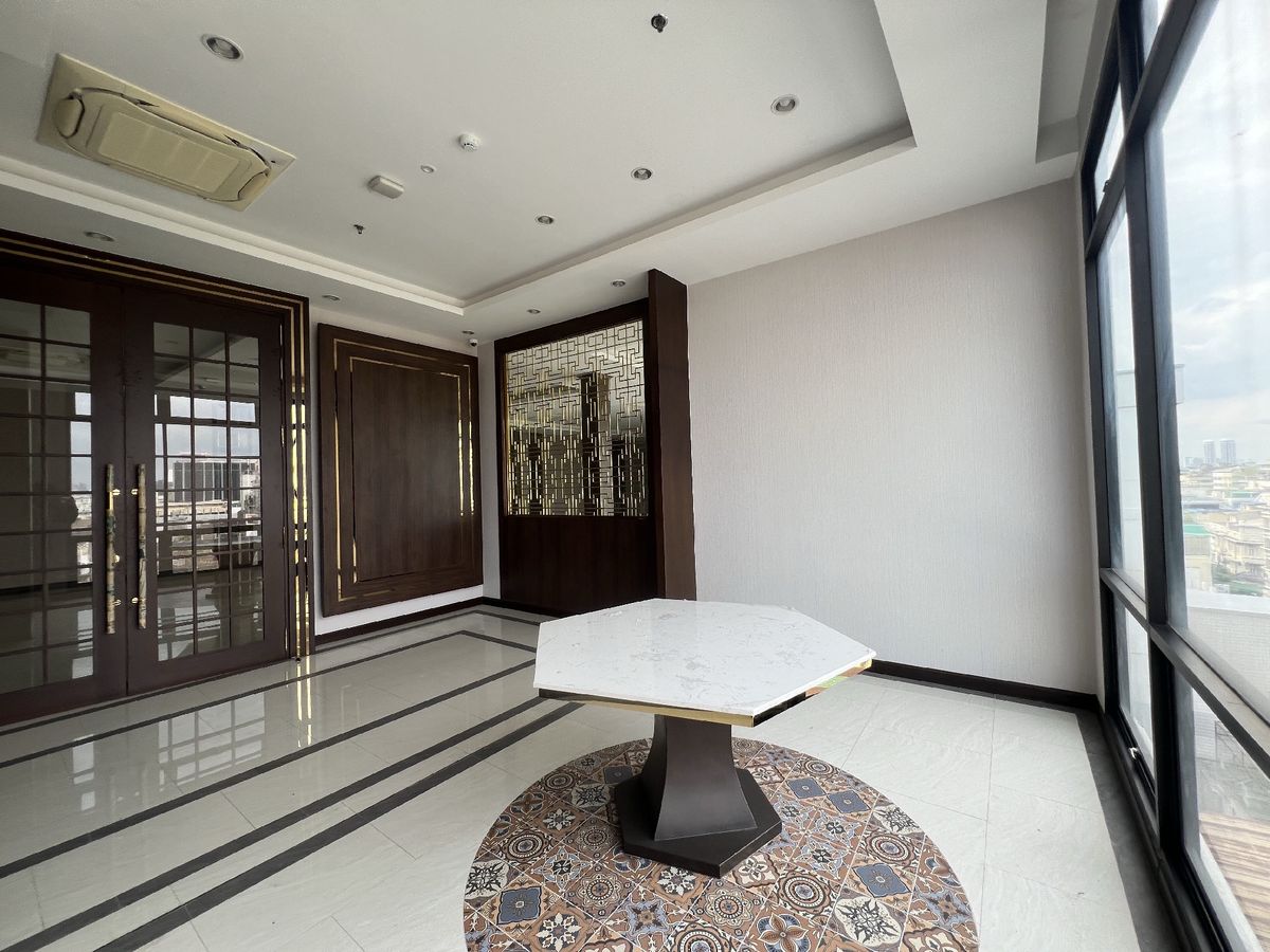 ให้เช่าร้านค้า/ตลาดนัดเยาวราช บางลำพู : Commercial Space at China Town - Ratchawong Rd., MRT Wat Mangkon 450 Meters can Walk for Restaurants , All Day Dining , Dining - room , Lounge and Coffee Bar