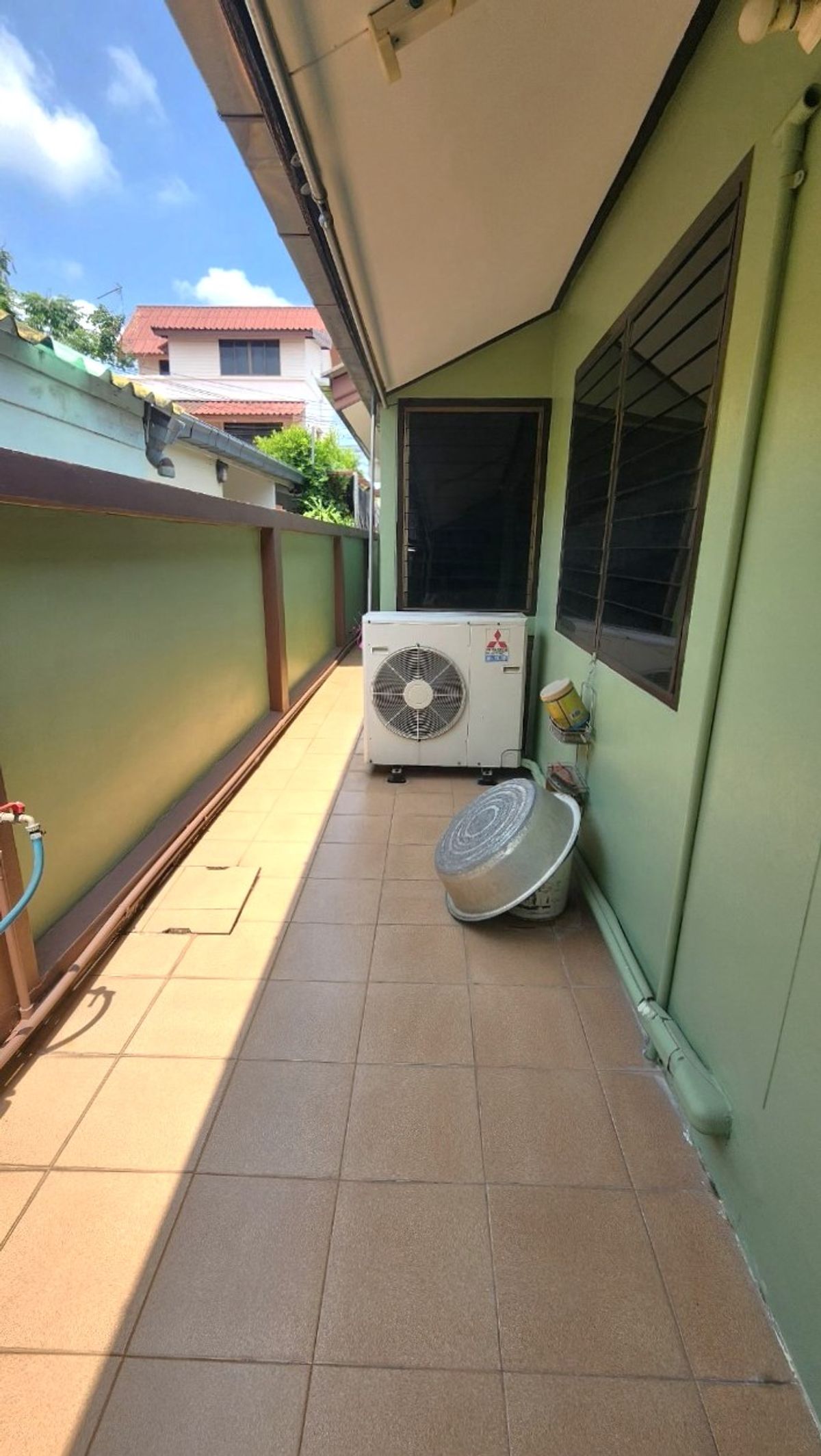 ขายบ้านมีนบุรี-ร่มเกล้า : ขายด่วน บ้านเดี่ยว 50 ตร.ว หมู่บ้านสัมมากร รามคำแหง 112 พร้อมเข้าอยู่