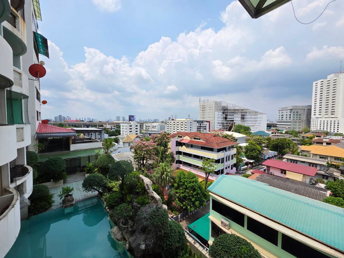 ขายคอนโดวิภาวดี ดอนเมือง หลักสี่ : ขาย Royal วิภาวดี คอนโด จะเรียกว่า คอนโด หรือ บ้าน ดีนะ