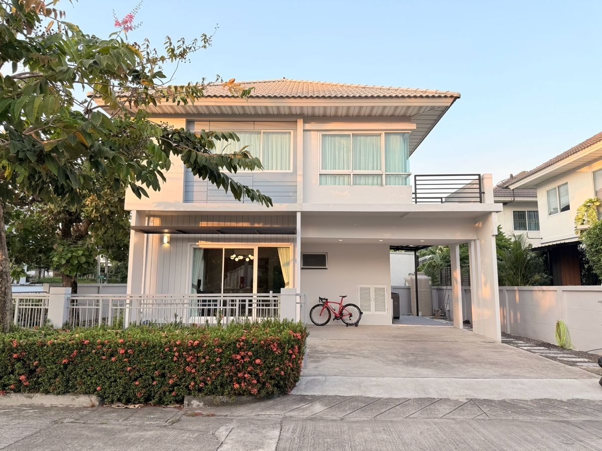 ให้เช่าบ้านปทุมธานี รังสิต ธรรมศาสตร์ : ให้เช่า 35,000 บ้านสวย พร้อมอยู่ ทำเลดี  บ้านเดี่ยวพร้อมเฟอร์นิเจอร์  หลังมุม คุณภาพ Property perfect 