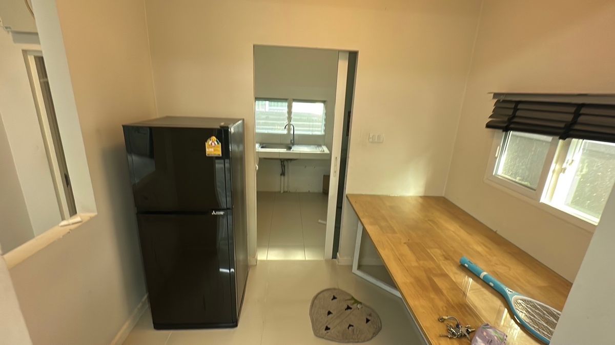 For RentHouseSamut Prakan,Samrong : Single for rent, Manda Srinakarin -Bangna