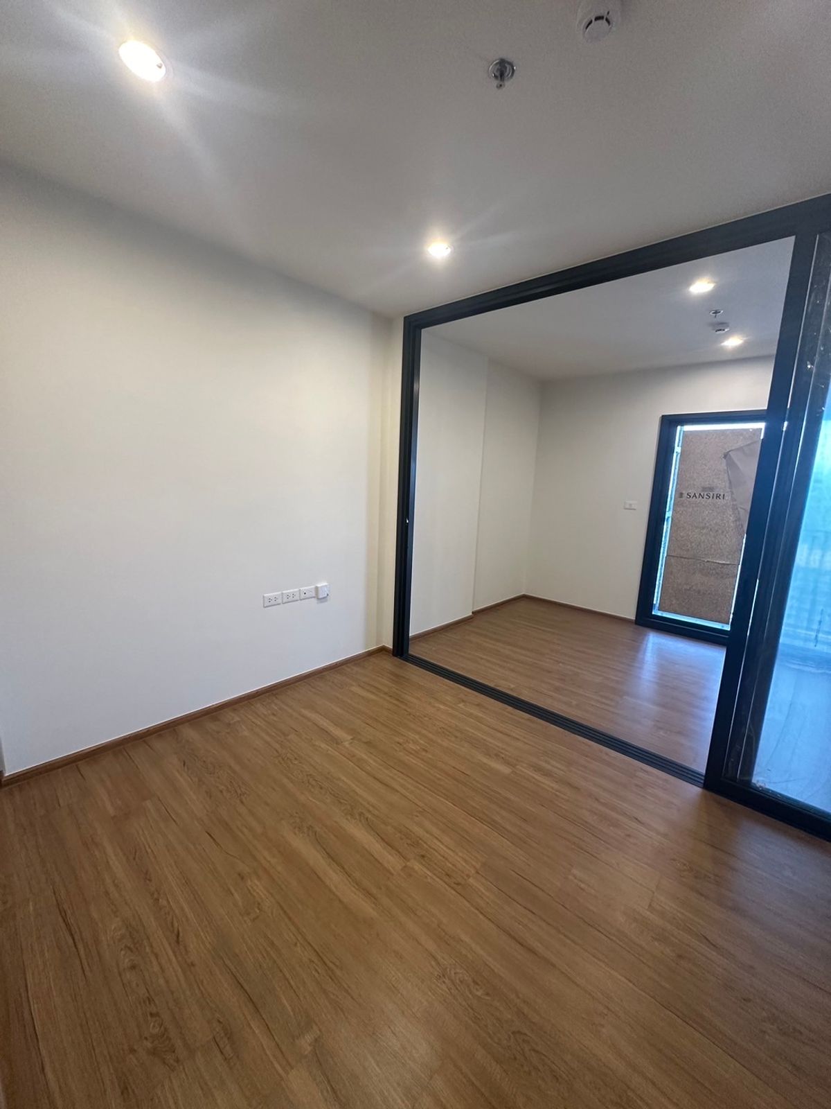 For SaleCondoLadprao, Central Ladprao : 🔥Hot Deal🔥The LINE VIBE the best price 1 🛌 32.50 sq.m. Price 3.79 million* 📲 095-9299924 (K. Benz)